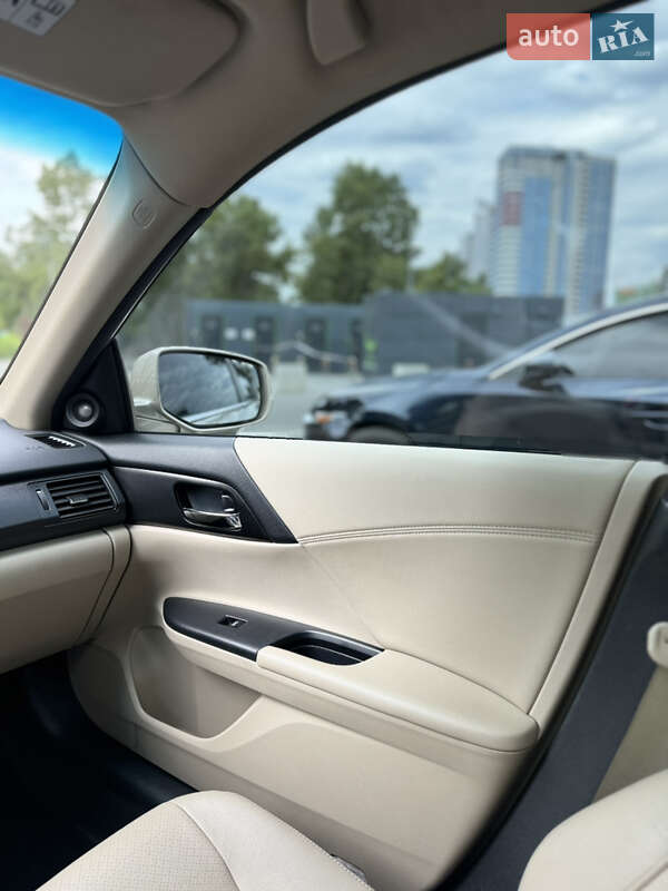 Седан Honda Accord 2013 в Киеве фото 10 Седан Honda Accord 2013 в Киеве