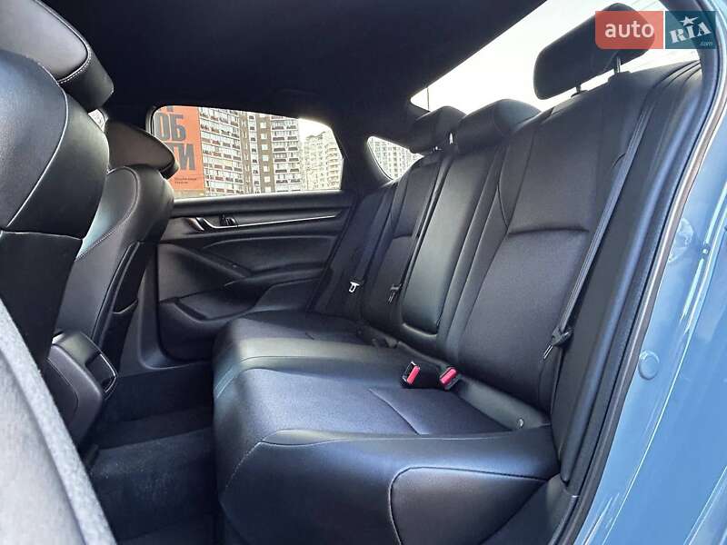 Седан Honda Accord 2022 в Киеве