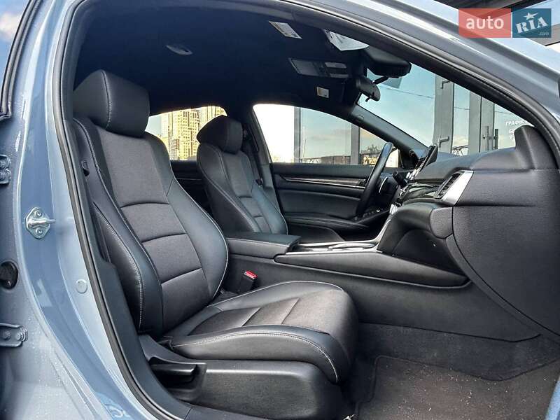 Седан Honda Accord 2022 в Киеве