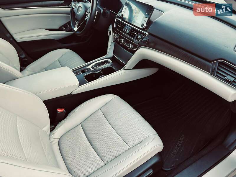 Седан Honda Accord 2018 в Киеве фото 17 Седан Honda Accord 2018 в Киеве