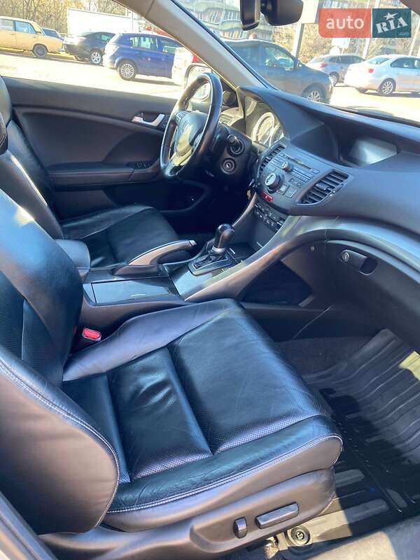 Седан Honda Accord 2012 в Києві