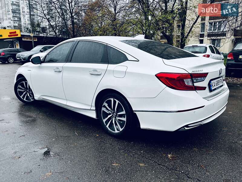 Седан Honda Accord 2019 в Киеве