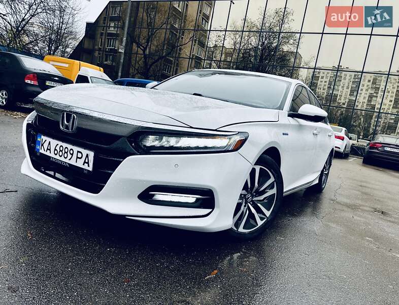 Седан Honda Accord 2019 в Киеве