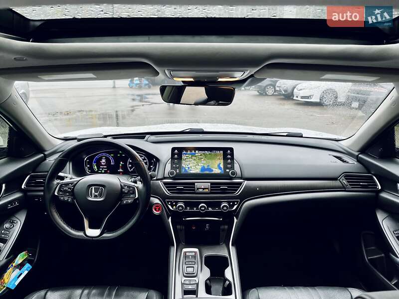 Седан Honda Accord 2019 в Киеве