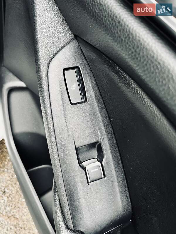 Седан Honda Accord 2019 в Киеве