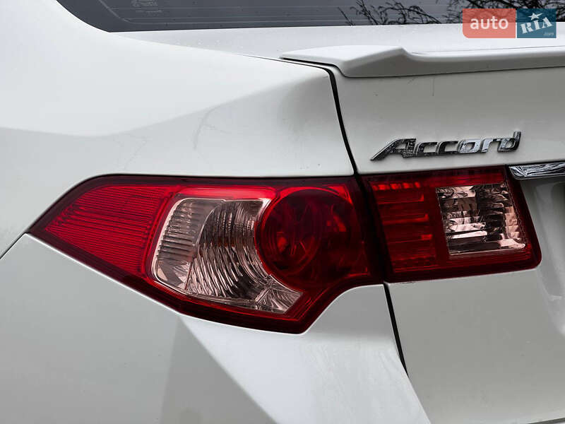 Седан Honda Accord 2012 в Ахтырке