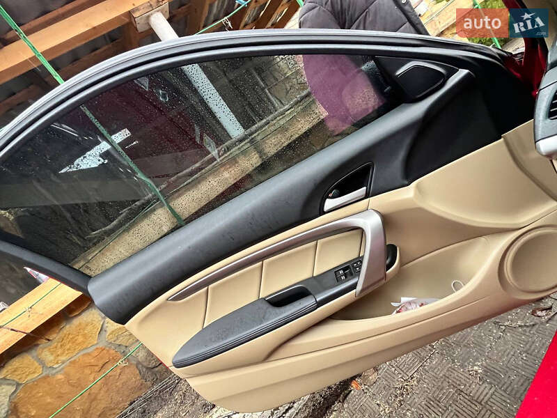 Купе Honda Accord 2008 в Киеве