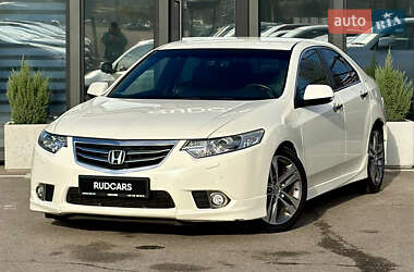 Седан Honda Accord 2011 в Кременчуге