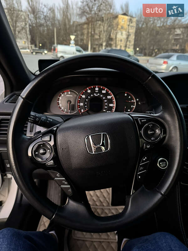 Купе Honda Accord 2015 в Запорожье