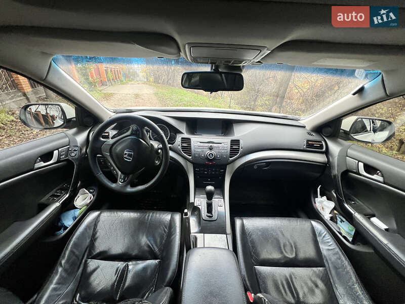 Седан Honda Accord 2010 в Львові