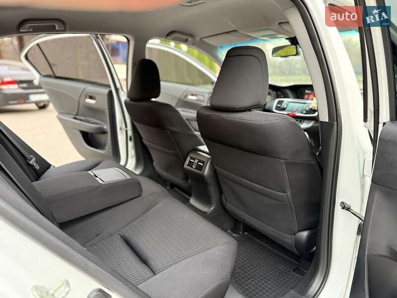 Седан Honda Accord 2013 в Днепре