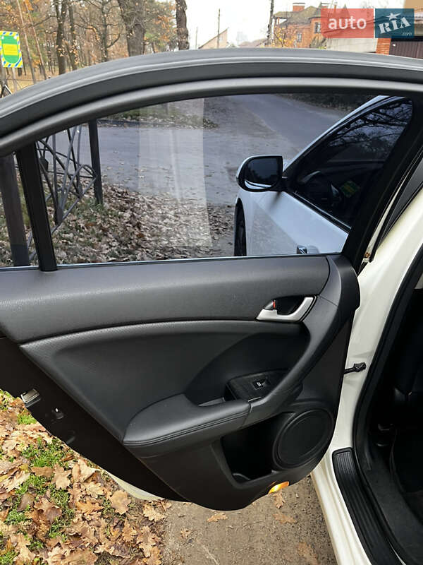 Седан Honda Accord 2008 в Киеве