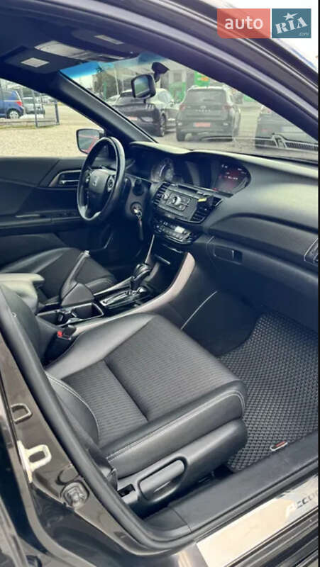Седан Honda Accord 2017 в Кропивницькому