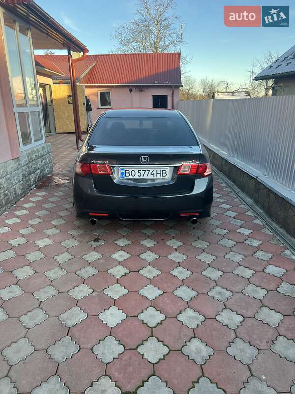 Седан Honda Accord 2011 в Тернополе