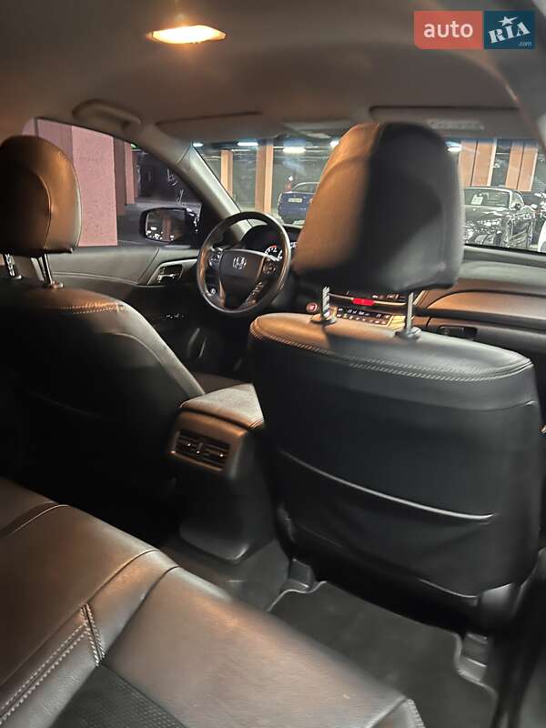 Седан Honda Accord 2013 в Киеве