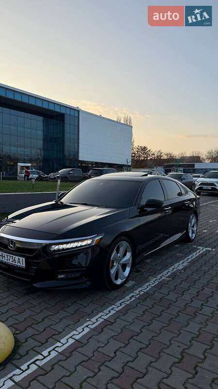 Седан Honda Accord 2018 в Одессе