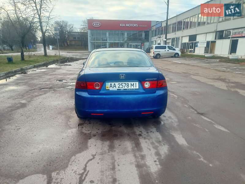 Седан Honda Accord 2004 в Чернігові