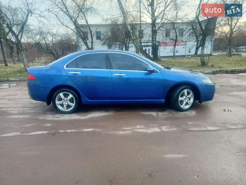 Седан Honda Accord 2004 в Чернігові