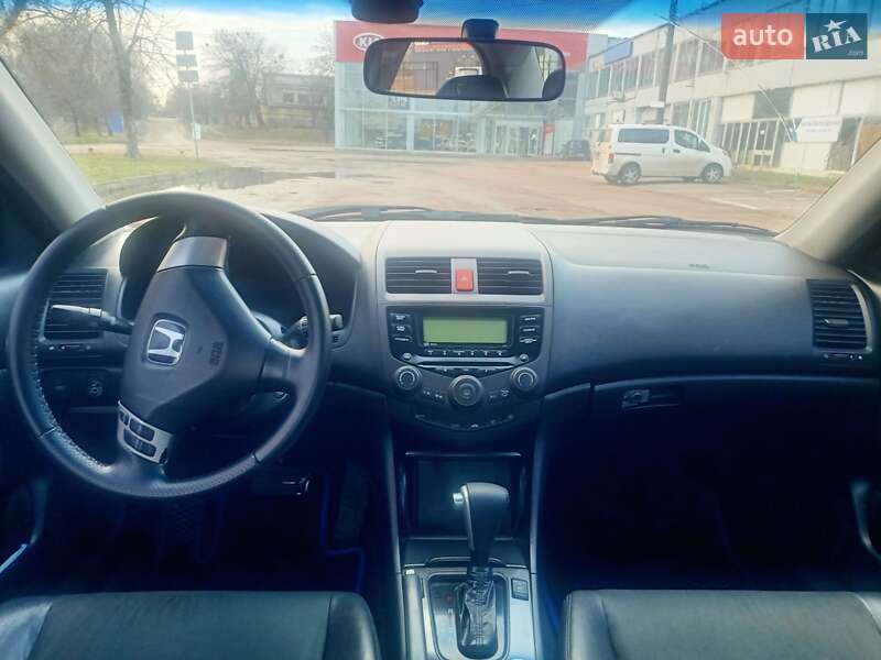 Седан Honda Accord 2004 в Чернігові