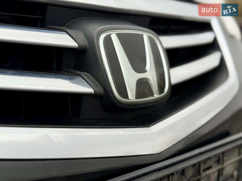 Седан Honda Accord 2011 в Киеве