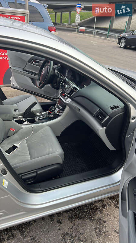 Седан Honda Accord 2014 в Рівному фото Седан Honda Accord 2014 в Рівному