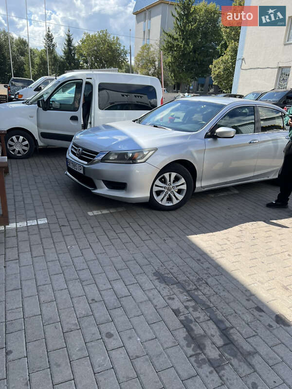 Седан Honda Accord 2014 в Рівному фото 3 Седан Honda Accord 2014 в Рівному