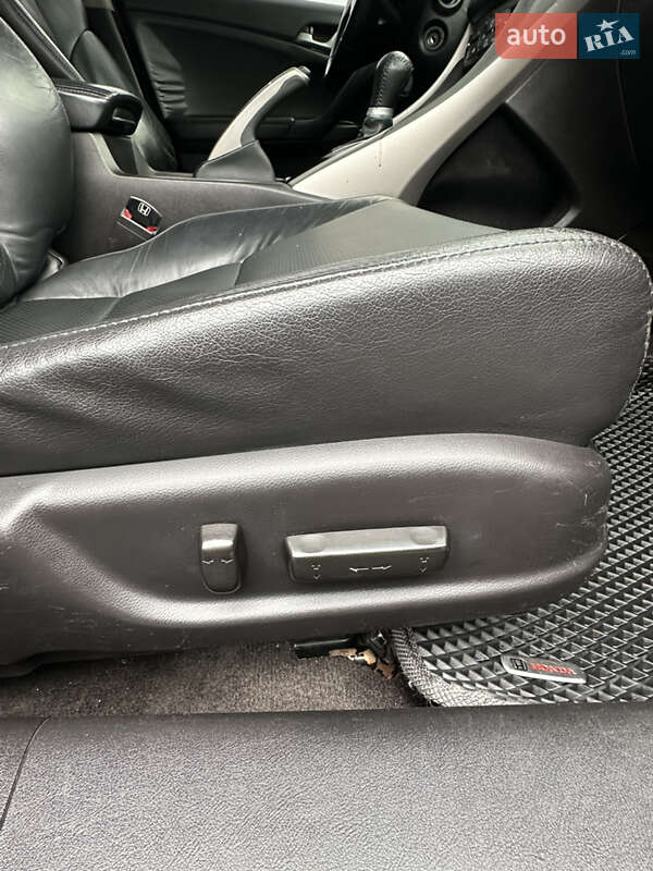 Седан Honda Accord 2010 в Житомире