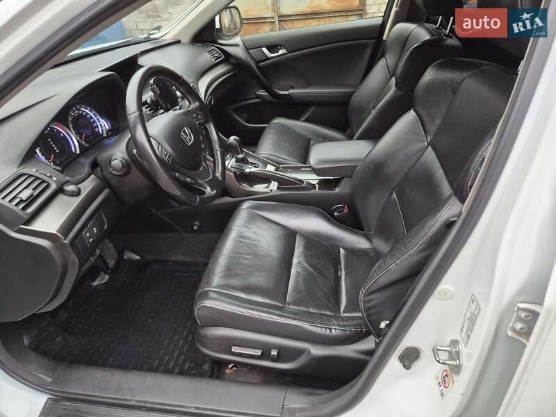 Седан Honda Accord 2012 в Днепре