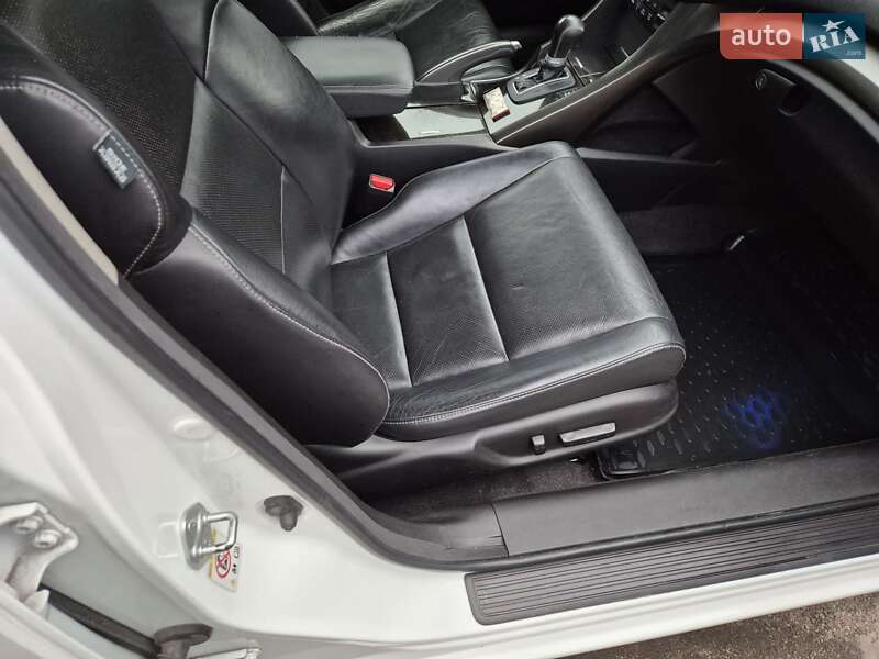 Седан Honda Accord 2012 в Днепре