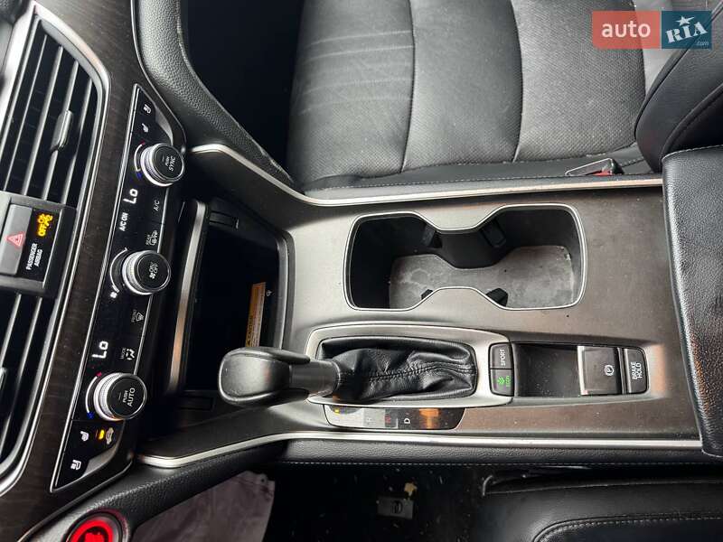 Седан Honda Accord 2018 в Львове