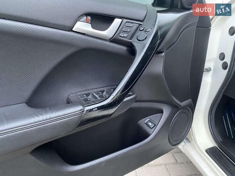 Седан Honda Accord 2011 в Полтаві