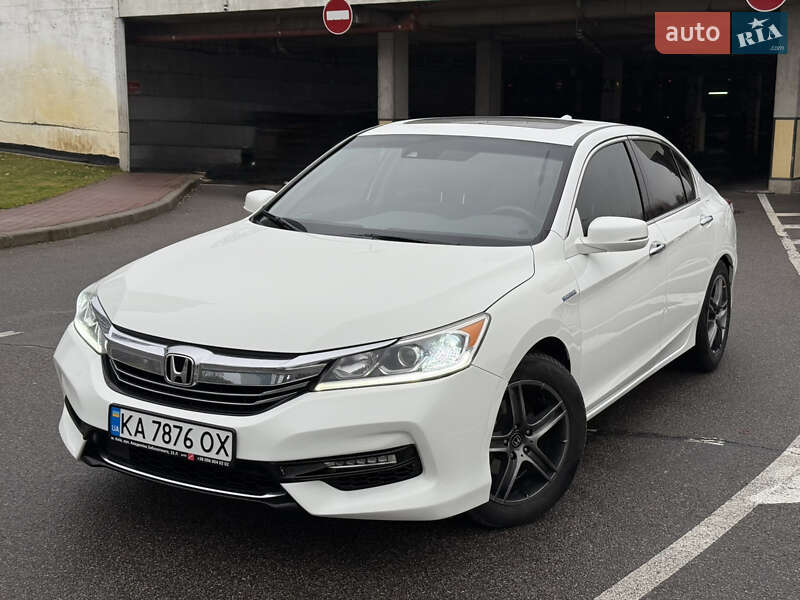Седан Honda Accord 2016 в Киеве