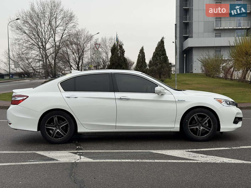 Седан Honda Accord 2016 в Киеве