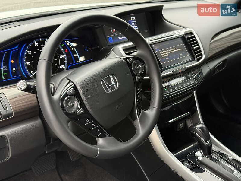 Седан Honda Accord 2016 в Киеве