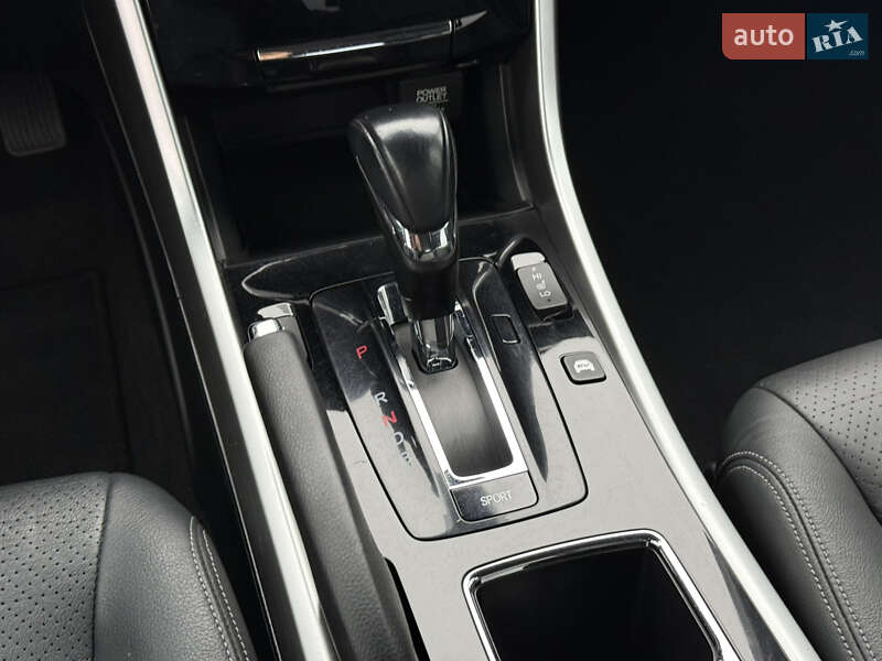 Седан Honda Accord 2016 в Киеве