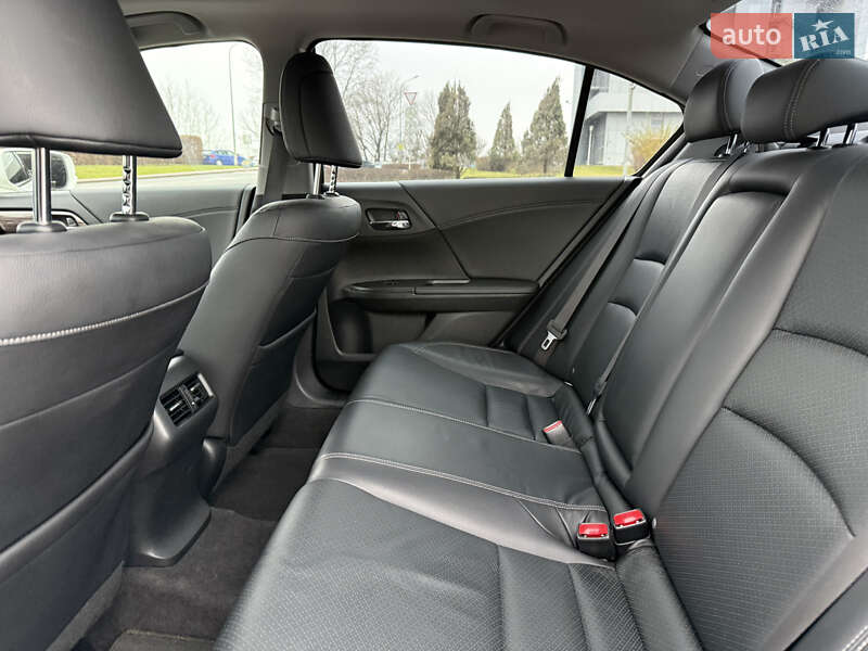 Седан Honda Accord 2016 в Киеве