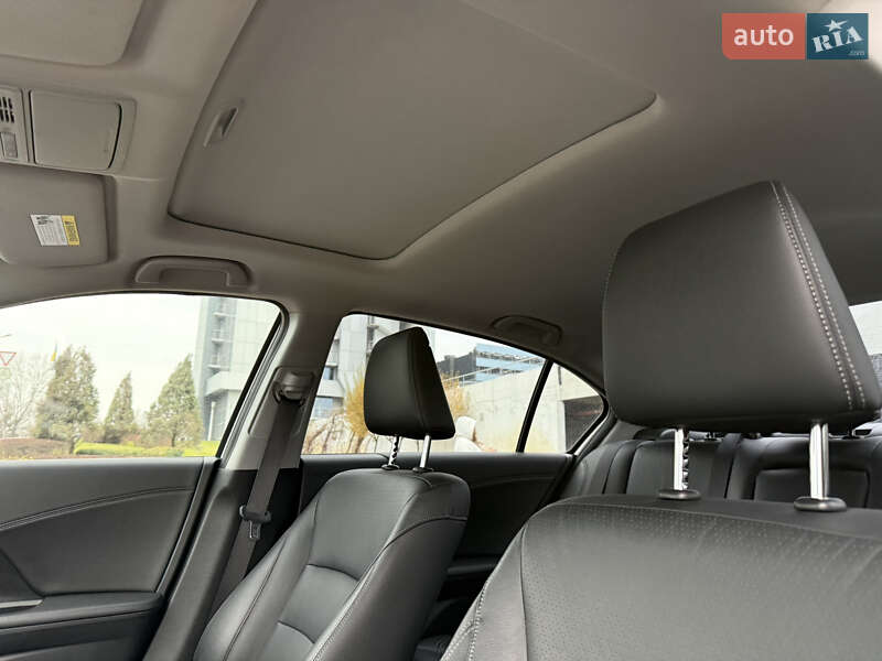 Седан Honda Accord 2016 в Киеве