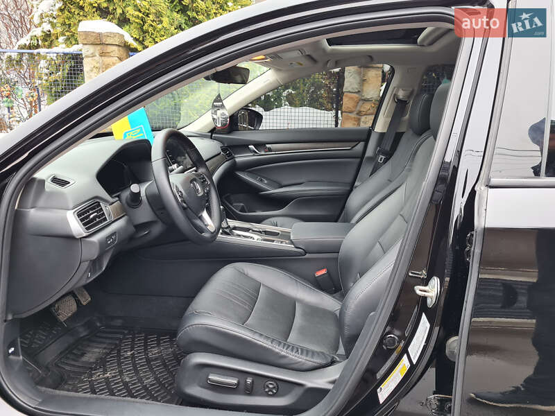 Седан Honda Accord 2018 в Львове