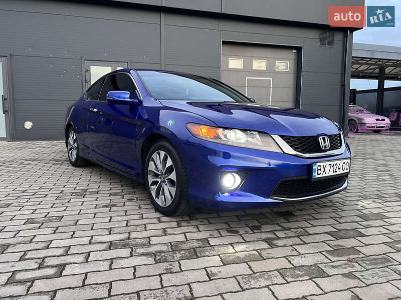 Купе Honda Accord 2012 в Малине
