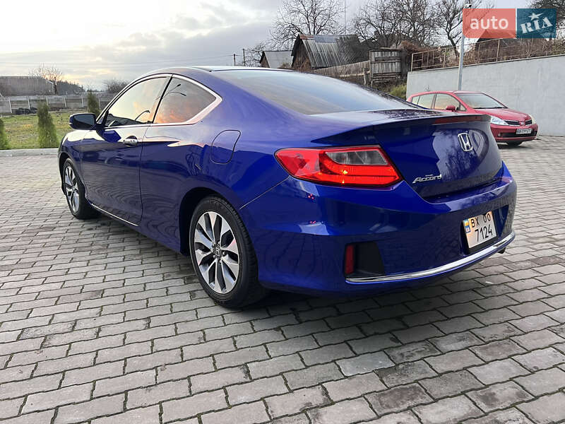 Купе Honda Accord 2012 в Малине