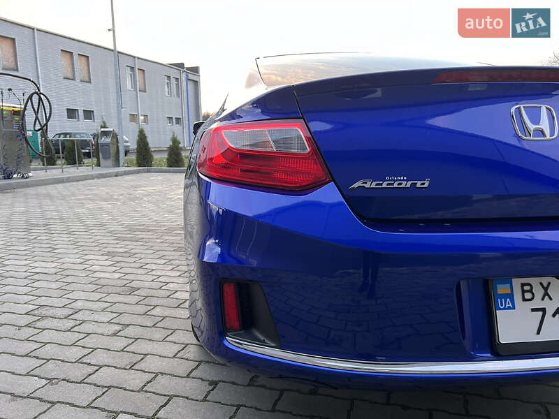 Купе Honda Accord 2012 в Малине