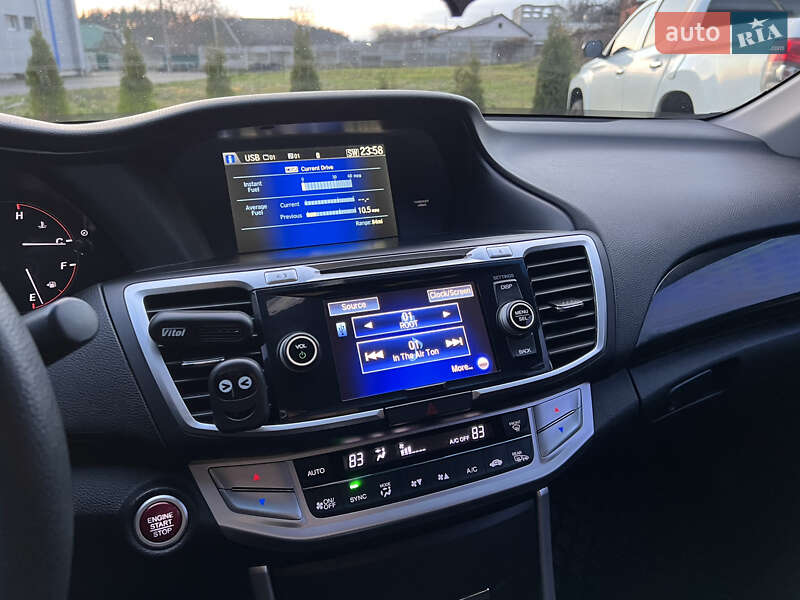 Купе Honda Accord 2012 в Малине