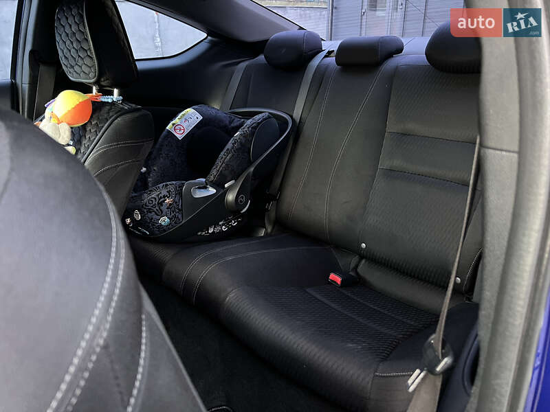 Купе Honda Accord 2012 в Малине