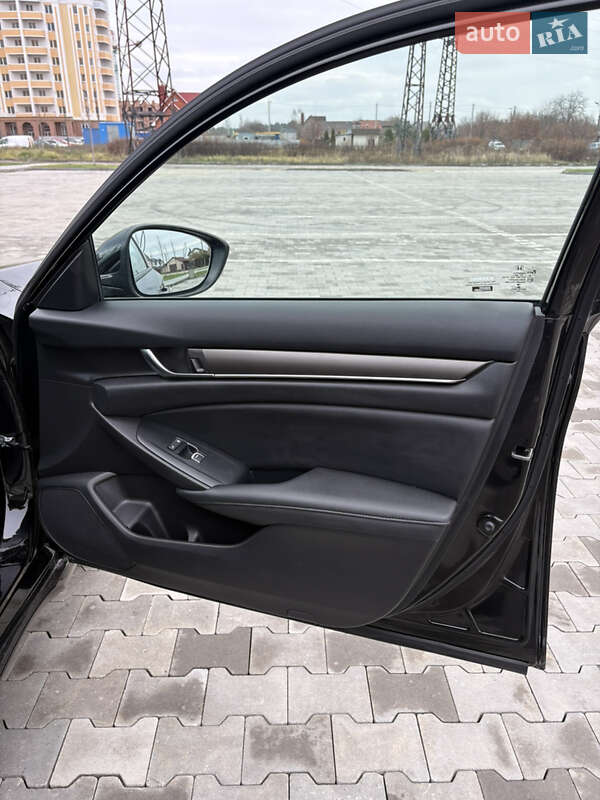 Седан Honda Accord 2020 в Буче