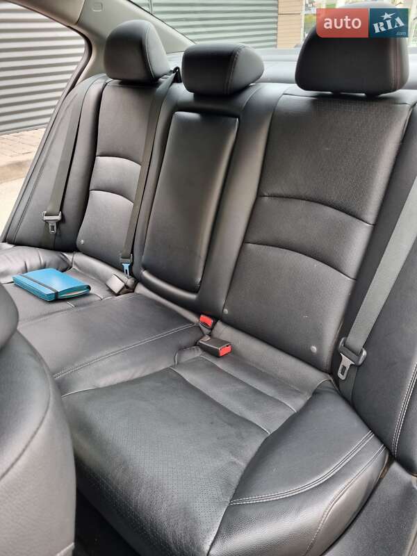 Седан Honda Accord 2014 в Киеве
