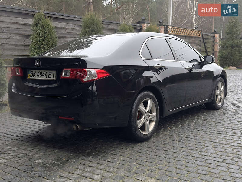 Седан Honda Accord 2008 в Ровно