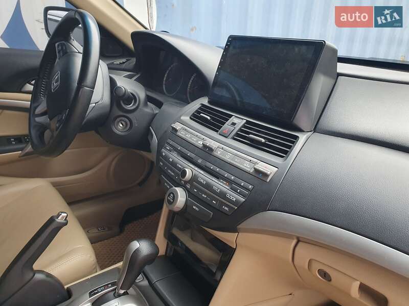 Купе Honda Accord 2011 в Киеве