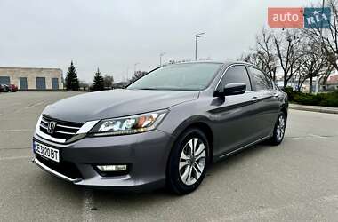 Седан Honda Accord 2015 в Києві