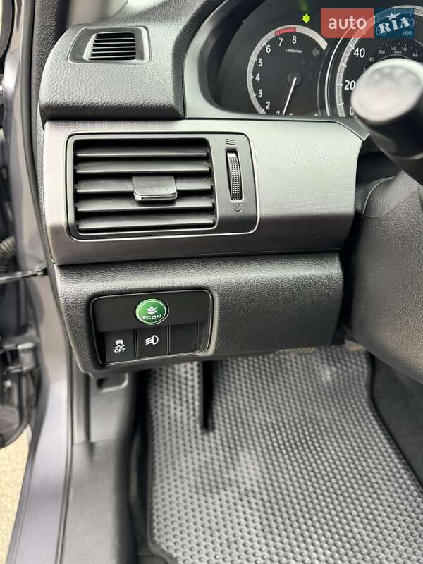 Седан Honda Accord 2015 в Киеве фото 14 Седан Honda Accord 2015 в Киеве