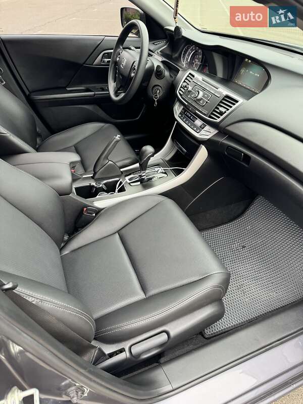 Седан Honda Accord 2015 в Киеве фото 23 Седан Honda Accord 2015 в Киеве